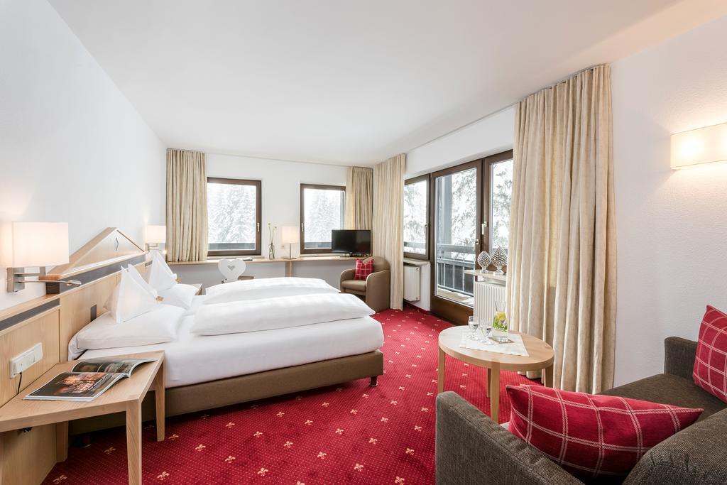 Cresta.Alpin.Sport.Hotel Lech am Arlberg Room photo